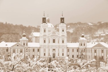 Şekil Değiştirme Katedrali. Harika bir kilise.