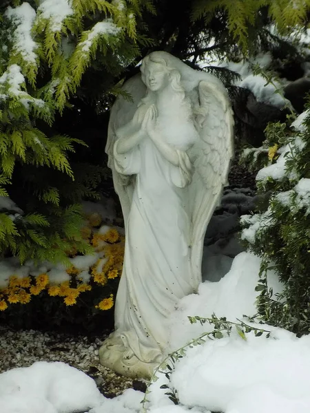 天使の彫刻 — ストック写真