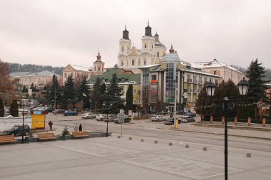 Eski şehrin tarihi kısmı. Dönüşüm Katedrali. Büyük kilise.