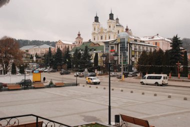 Eski şehrin tarihi kısmı. Dönüşüm Katedrali. Büyük kilise.