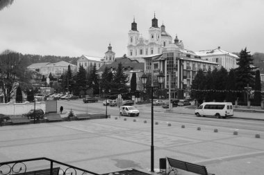 Eski şehrin tarihi kısmı. Dönüşüm Katedrali. Büyük kilise.