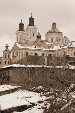 Eski şehrin tarihi kısmı. Dönüşüm Katedrali. Büyük kilise.