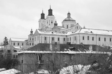Eski şehrin tarihi kısmı. Dönüşüm Katedrali. Büyük kilise.