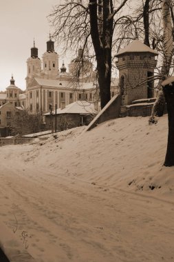 Eski şehrin tarihi kısmı. Dönüşüm Katedrali. Büyük kilise.