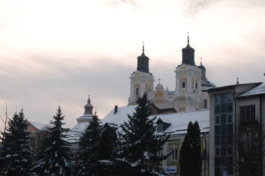 Eski şehrin tarihi kısmı. Dönüşüm Katedrali. Büyük kilise.