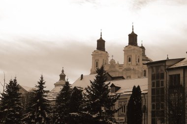 Eski şehrin tarihi kısmı. Dönüşüm Katedrali. Büyük kilise.