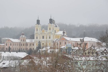 Eski şehrin tarihi kısmı. Dönüşüm Katedrali. Büyük kilise.