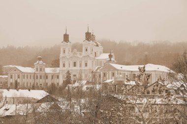 Eski şehrin tarihi kısmı. Dönüşüm Katedrali. Büyük kilise.