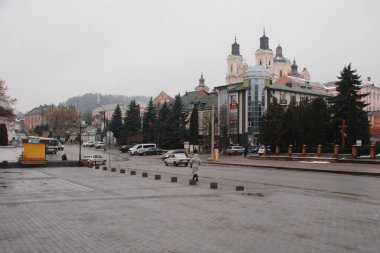 Eski şehrin tarihi kısmı. Dönüşüm Katedrali. Büyük kilise.