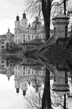 Eski şehrin tarihi kısmı. Dönüşüm Katedrali. Büyük kilise.