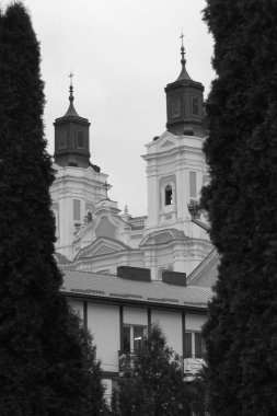 Eski şehrin tarihi kısmı. Dönüşüm Katedrali. Büyük kilise.