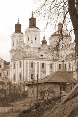 Eski şehrin tarihi kısmı. Dönüşüm Katedrali. Büyük kilise.