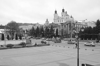  Eski şehrin tarihi kısmı. Dönüşüm Katedrali. Büyük kilise.