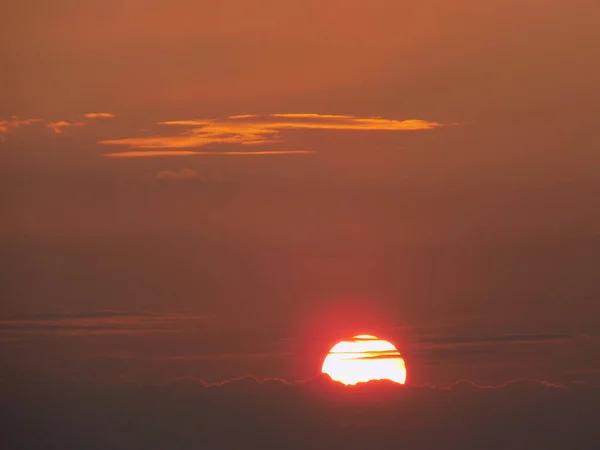 Avond Bewolkte Hemel Zonsondergang — Stockfoto