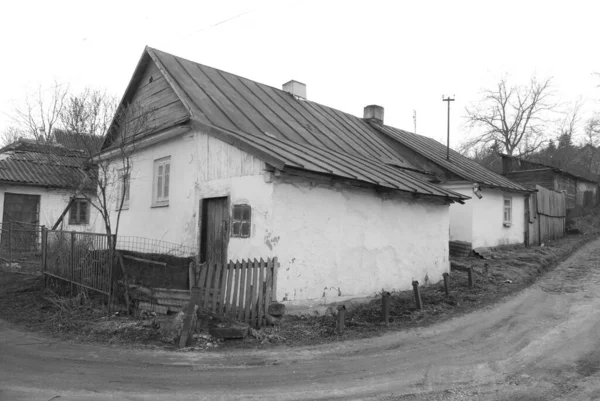 Bosque Invierno Casa Madera Pueblo Ucraniano Las Afueras Aldea — Foto de Stock