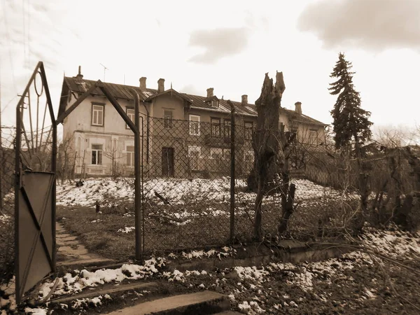 Παλιό Προπολεμικό Πολωνικό Σπίτι Ένα Μικρό Δρομάκι Της Παλιάς Πόλης — Φωτογραφία Αρχείου