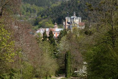 Şekil Değiştirme Katedrali