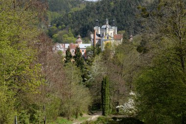 Şekil Değiştirme Katedrali