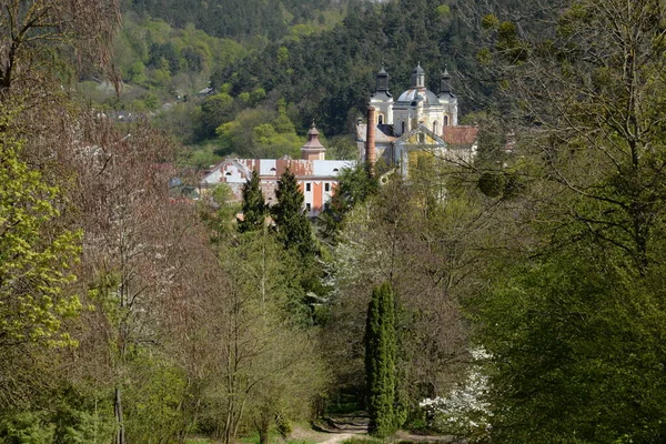 Şekil Değiştirme Katedrali