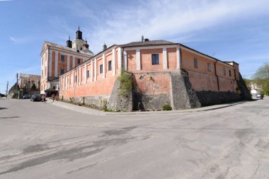 Eski şehrin tarihi kısmı. Dönüşüm Katedrali. Büyük kilise. Mayıs 2023.