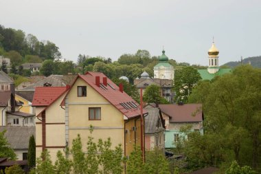 Eski şehrin tarihi kısmı. Eski kasaba. St. Nicholas Katedrali (Fransisken Manastırı). Eski büyük kilise. 