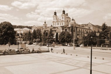 Eski şehrin tarihi kısmı. Dönüşüm Katedrali. Büyük kilise.