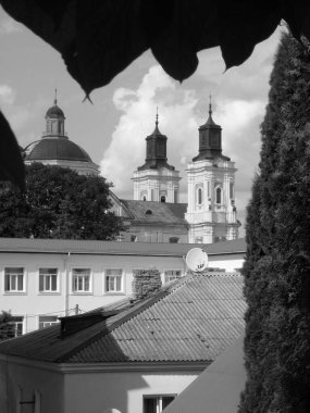 Eski şehrin tarihi kısmı. Dönüşüm Katedrali. Büyük kilise.