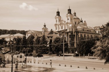Eski şehrin tarihi kısmı. Dönüşüm Katedrali. Büyük kilise.