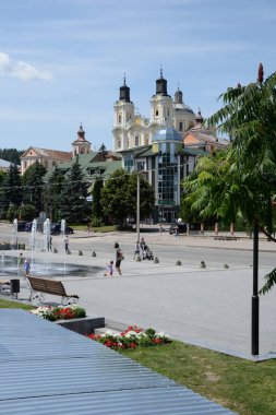 Eski şehrin tarihi kısmı. Dönüşüm Katedrali. Büyük kilise.