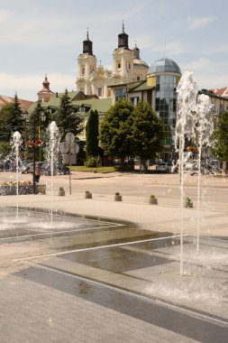 Eski şehrin tarihi kısmı. Dönüşüm Katedrali. Büyük kilise.