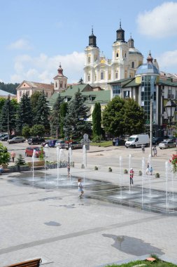 Eski şehrin tarihi kısmı. Dönüşüm Katedrali. Büyük kilise.
