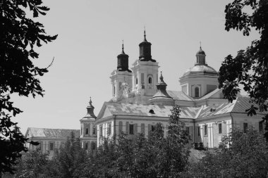 Eski şehrin tarihi kısmı. Dönüşüm Katedrali. Büyük kilise.