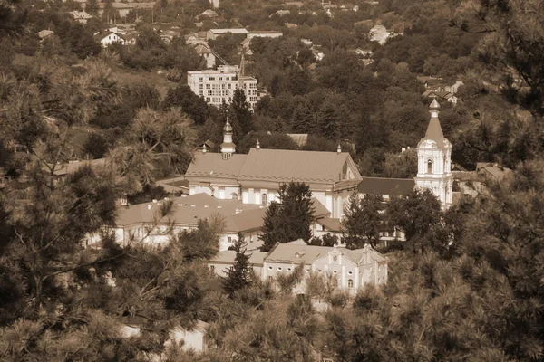 stock image The historic part of the old town.Monasheskyy building Epiphany Monastery.Great old orthodox church