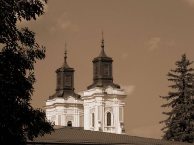 Şekil Değiştirme Katedrali          