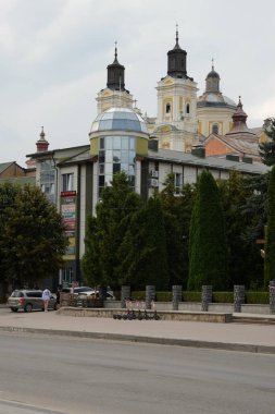 Eski şehrin tarihi kısmı. Dönüşüm Katedrali. Büyük kilise.