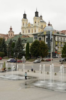Eski şehrin tarihi kısmı. Dönüşüm Katedrali. Büyük kilise. 