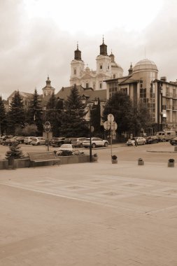 Eski şehrin tarihi kısmı. Dönüşüm Katedrali. Büyük kilise. 