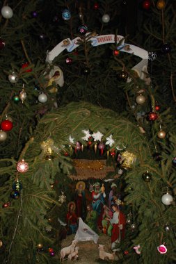  Manastırda Noel doğumu sahnesi