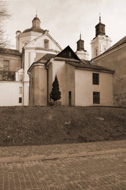  Eski şehrin tarihi kısmı. Dönüşüm Katedrali. Büyük kilise.
