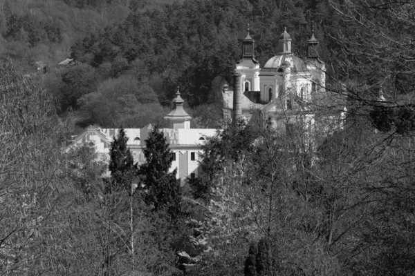 Şekil Değiştirme Katedrali