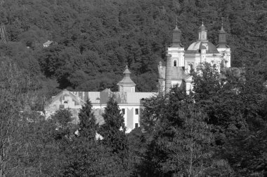  Eski şehrin tarihi kısmı. Dönüşüm Katedrali. Büyük kilise.
