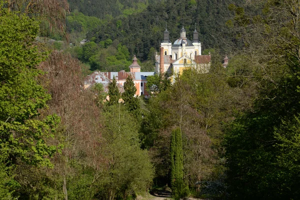 Şekil Değiştirme Katedrali