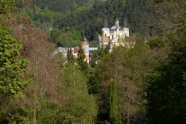 Şekil Değiştirme Katedrali