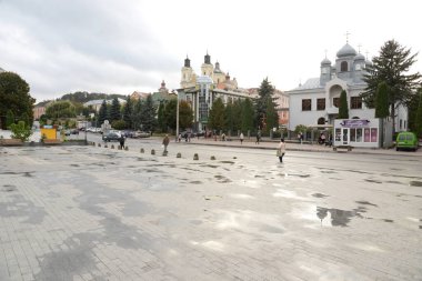 Eski şehrin tarihi kısmı. Dönüşüm Katedrali. Büyük kilise.