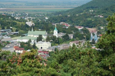 Eski şehrin tarihi kısmı. Manastır Epifani Manastırı. Büyük eski ortodoks kilisesi. Eski ahşap kilise.