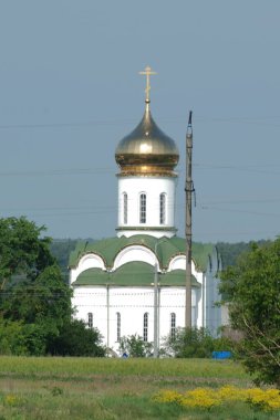 Cadde 'nin dışındaki kilise. Vaftizci Yahya Kilisesi