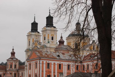 Şekil Değiştirme Katedrali