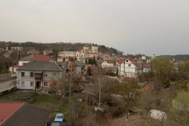 Eski şehrin tarihi kısmı. Eski kasaba, merkez cadde. Dönüşüm Katedrali. St. Stanislaus Katolik Kilisesi. Nicholas Katedrali (Fransisken Manastırı). Eski büyük kilise.