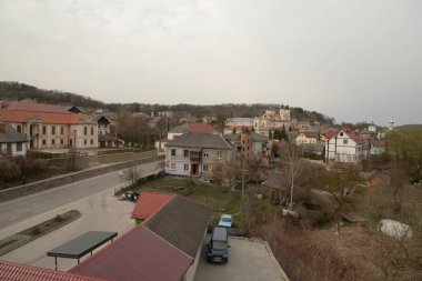 Eski şehrin tarihi kısmı. Eski kasaba, merkez cadde. Dönüşüm Katedrali. St. Stanislaus Katolik Kilisesi. Nicholas Katedrali (Fransisken Manastırı). Eski büyük kilise.
