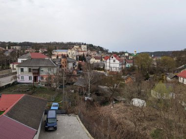 Eski şehrin tarihi kısmı. Eski kasaba, merkez cadde. Dönüşüm Katedrali. St. Stanislaus Katolik Kilisesi. Nicholas Katedrali (Fransisken Manastırı). Eski büyük kilise.